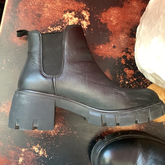 Steve Madden slip on Moto bootie 5 preowned - Picture 14 of 16